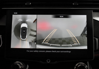 Подержанный автомобиль Lynk&Co 05 2023 года (19 фото)