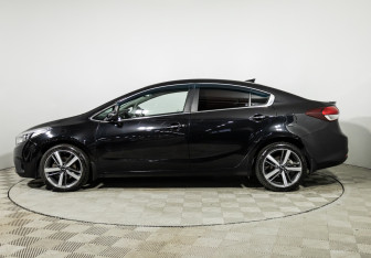 Подержанный автомобиль Kia Cerato Sedan 2017 года (8 фото)