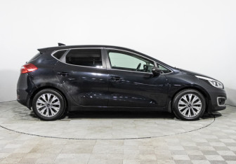 Подержанный автомобиль Kia Ceed Hatchback 2017 года (4 фото)