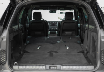 Подержанный автомобиль Land Rover Discovery 2018 года (36 фото)