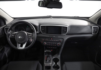 Подержанный автомобиль Kia Sportage 2019 года (9 фото)