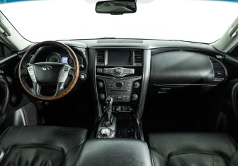 Подержанный автомобиль Infiniti QX80 2014 года (13 фото)