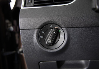 Подержанный автомобиль Skoda Octavia Liftback 2016 года (18 фото)