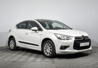 Подержанный автомобиль Citroen DS4 2012 года (3 фото)