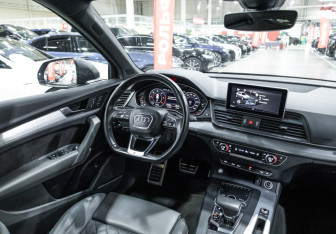Подержанный автомобиль Audi Q5 2019 года (21 фото)