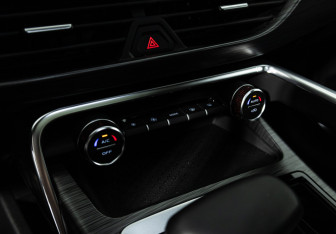 Подержанный автомобиль Geely Tugella 2023 года (28 фото)