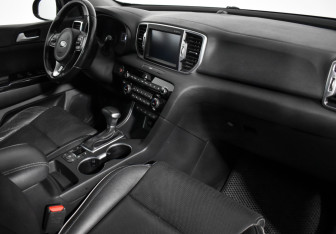 Подержанный автомобиль Kia Sportage 2018 года (14 фото)