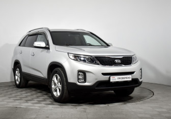 Подержанный автомобиль Kia Sorento 2018 года (3 фото)