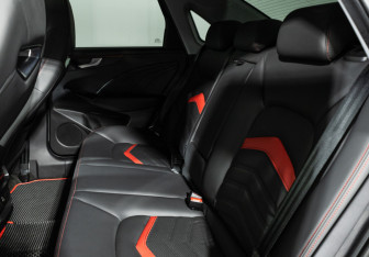 Подержанный автомобиль Kaiyi E5 2023 года (10 фото)