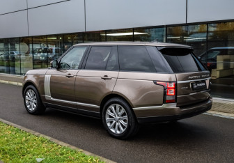 Подержанный автомобиль Land Rover Range Rover 2016 года (6 фото)