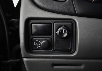 Подержанный автомобиль Nissan Almera Classic 2011 года (16 фото)