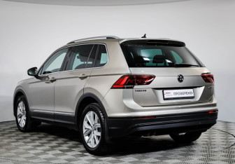 Подержанный автомобиль Volkswagen Tiguan 2020 года (7 фото)