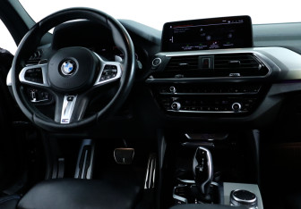 Подержанный автомобиль BMW X4 2020 года (13 фото)