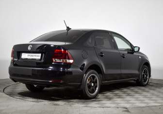 Подержанный автомобиль Volkswagen Polo Sedan 2020 года (5 фото)
