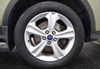 Подержанный автомобиль Ford Kuga 2014 года (9 фото)