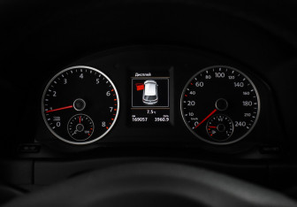 Подержанный автомобиль Volkswagen Tiguan 2014 года (19 фото)