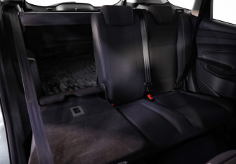 Подержанный автомобиль Ford Kuga 2017 года (20 фото)