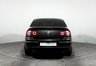 Подержанный автомобиль Volkswagen Passat Sedan 2006 года (6 фото)