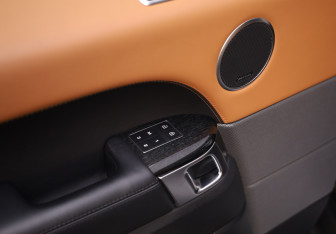 Подержанный автомобиль Land Rover Range Rover Sport 2021 года (13 фото)