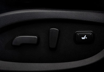 Подержанный автомобиль Infiniti QX70 2013 года (27 фото)