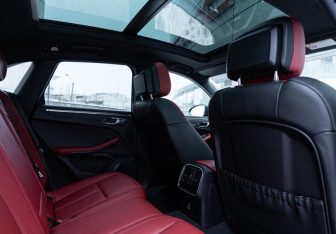 Новый Porsche Macan 2025 (11 фото)