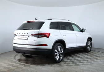 Подержанный автомобиль Skoda Kodiaq 2022 года (5 фото)