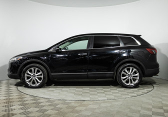 Подержанный автомобиль Mazda CX-9 2013 года (8 фото)