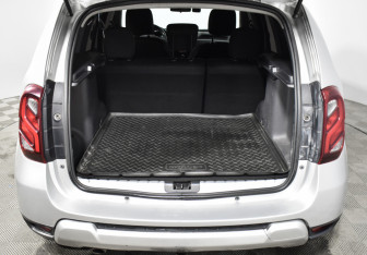 Подержанный автомобиль Renault Duster 2016 года (20 фото)