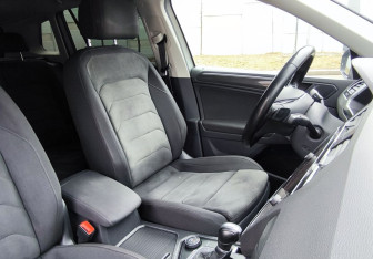 Подержанный автомобиль Volkswagen Tiguan 2019 года (19 фото)