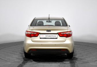 Подержанный автомобиль Kia Rio Sedan 2011 года (6 фото)