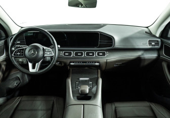 Подержанный автомобиль Mercedes-Benz GLE 2022 года (13 фото)