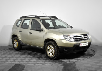 Подержанный автомобиль Renault Duster 2013 года (3 фото)