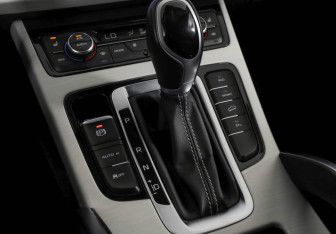 Подержанный автомобиль Geely Atlas 2021 года (19 фото)