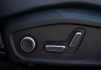 Новый Geely Atlas 2025 (18 фото)