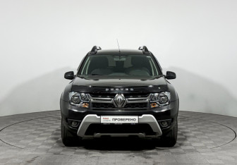 Подержанный автомобиль Renault Duster 2018 года (2 фото)
