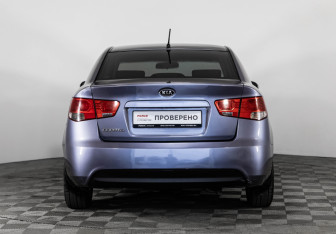 Подержанный автомобиль Kia Cerato Sedan 2009 года (6 фото)