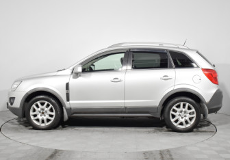Подержанный автомобиль Opel Antara 2013 года (8 фото)
