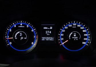 Подержанный автомобиль Hyundai i40 Sedan 2014 года (12 фото)