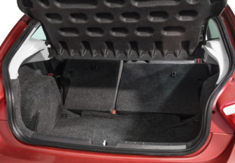 Подержанный автомобиль SEAT Ibiza Hatchback 2012 года (22 фото)