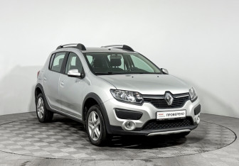 Подержанный автомобиль Renault Sandero 2018 года (3 фото)