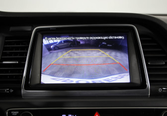 Подержанный автомобиль Hyundai Sonata 2019 года (16 фото)