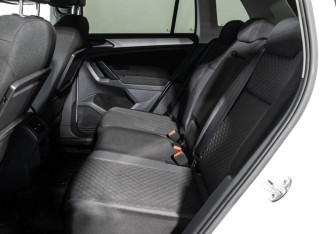 Подержанный автомобиль Volkswagen Tiguan 2018 года (10 фото)