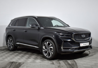 Подержанный автомобиль Geely Monjaro 2024 года (3 фото)