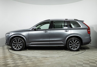 Подержанный автомобиль Volvo XC90 2019 года (8 фото)