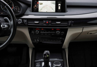 Подержанный автомобиль BMW X5 2016 года (14 фото)