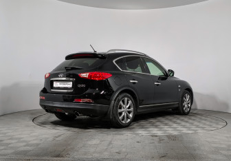 Подержанный автомобиль Infiniti QX50 2013 года (5 фото)