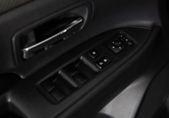 Подержанный автомобиль Mitsubishi Outlander 2013 года (19 фото)