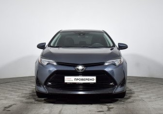 Подержанный автомобиль Toyota Corolla Sedan 2019 года (2 фото)