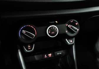 Подержанный автомобиль Kia Picanto 2018 года (16 фото)