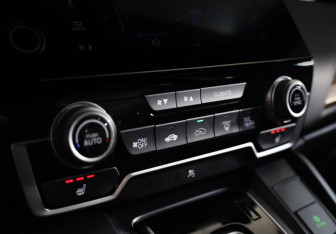 Подержанный автомобиль Honda CR-V 2017 года (20 фото)